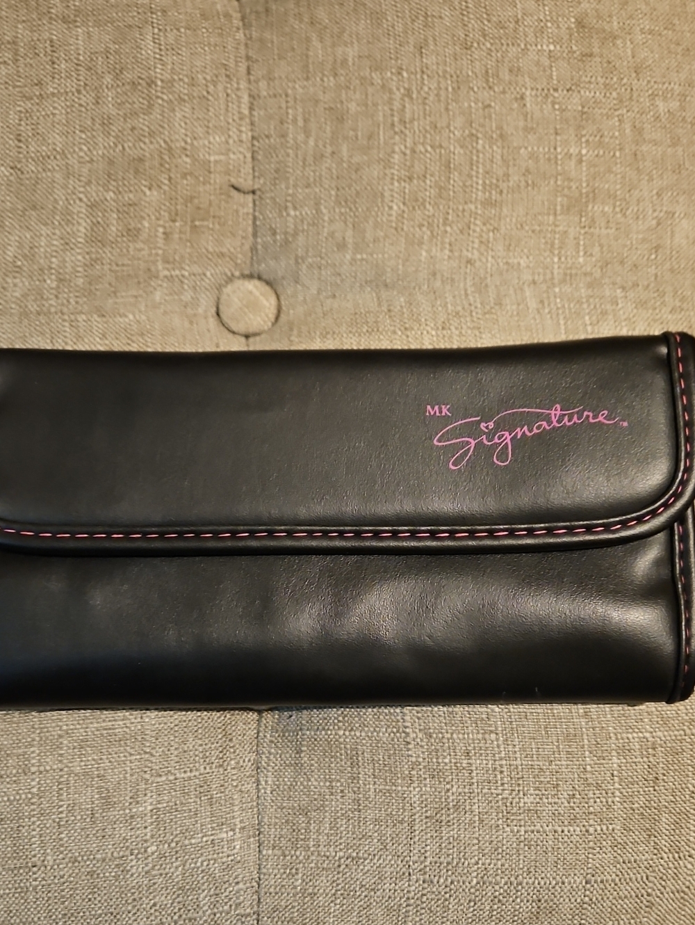 Signature Black Makeup Brush Bag